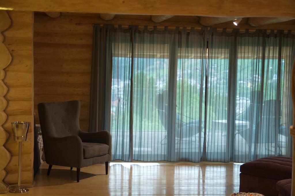 Cabana Deac - Luxury Chalet Vatra Dornei Rom bilde
